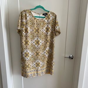 Lulus mini dress with sleeves